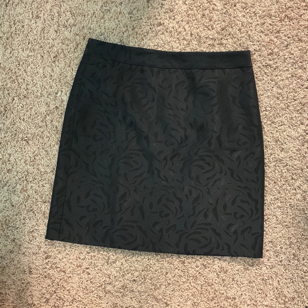 Ann Taylor Loft Short Black Jacquard Skirt